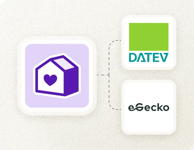 Das Logo von Famly – Ein violettes Haussymbol mit einem Herz verbindet „DATEV“ in Grün und „eGecko“ in Schwarz und symbolisiert so die Integration und Zusammenarbeit zwischen den Plattformen.