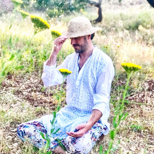 Antoine Sepulchre meditating in nature