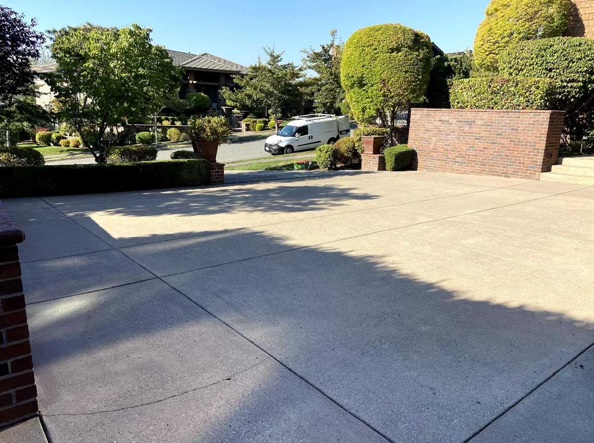 A dry and clean driveway.