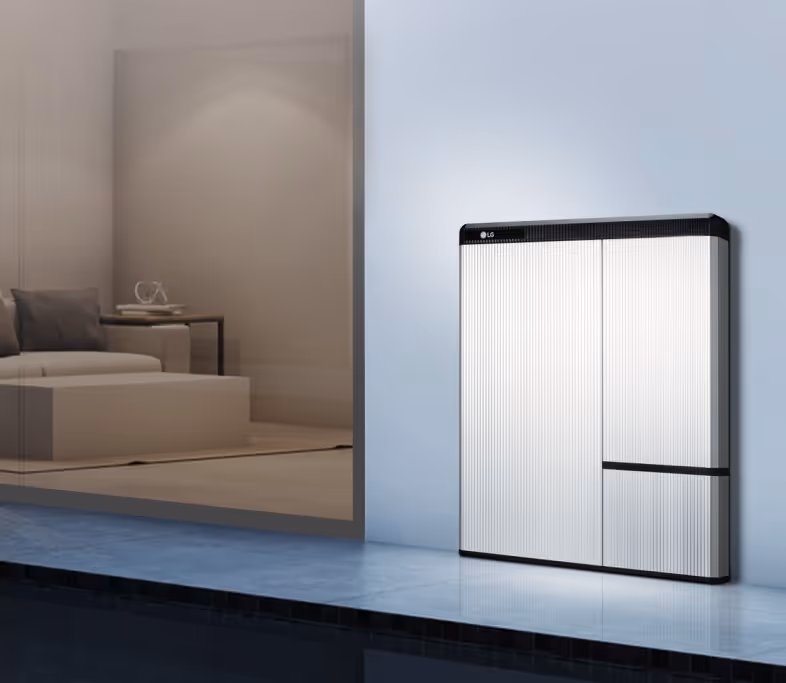 photo d'une batterie LG CHEM, dans une maison moderne et chique. 