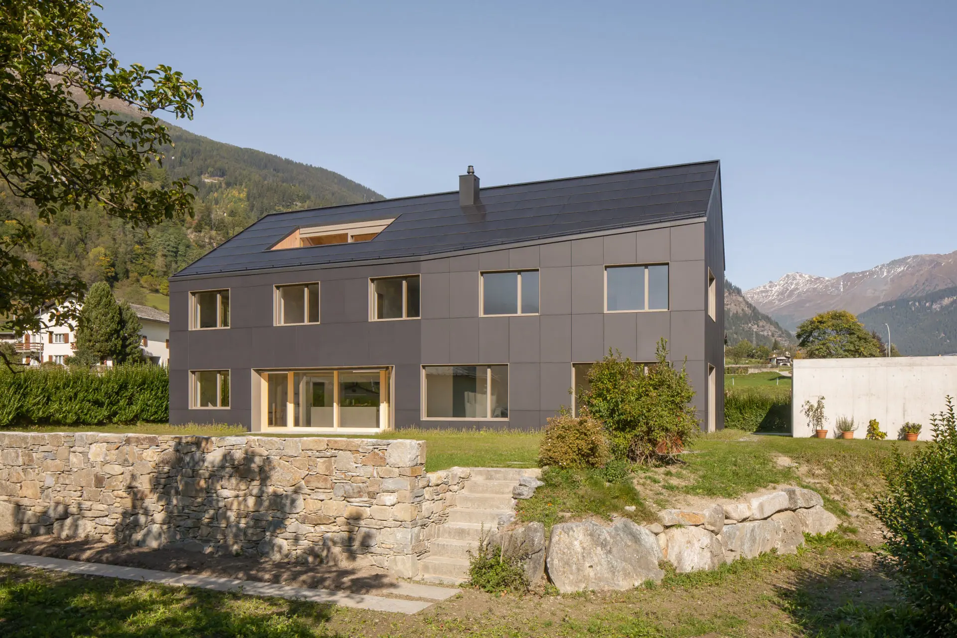 Maison avec installation de panneaux solaire dans le canton de Vaud