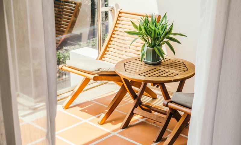 Protéger les meubles d'extérieur en bois