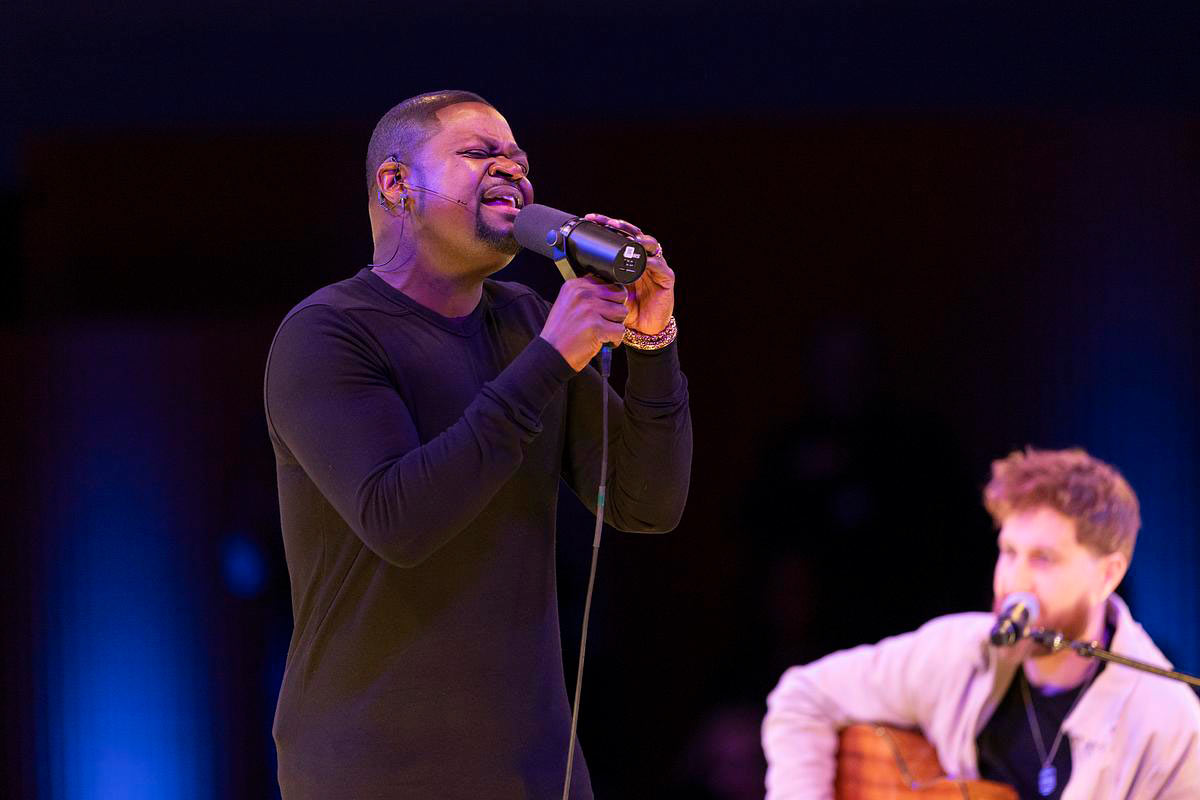 Poo Bear performs, singing at TEDNext