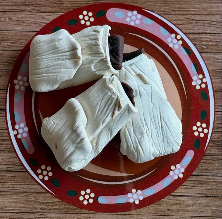 Tamales made of play-dough