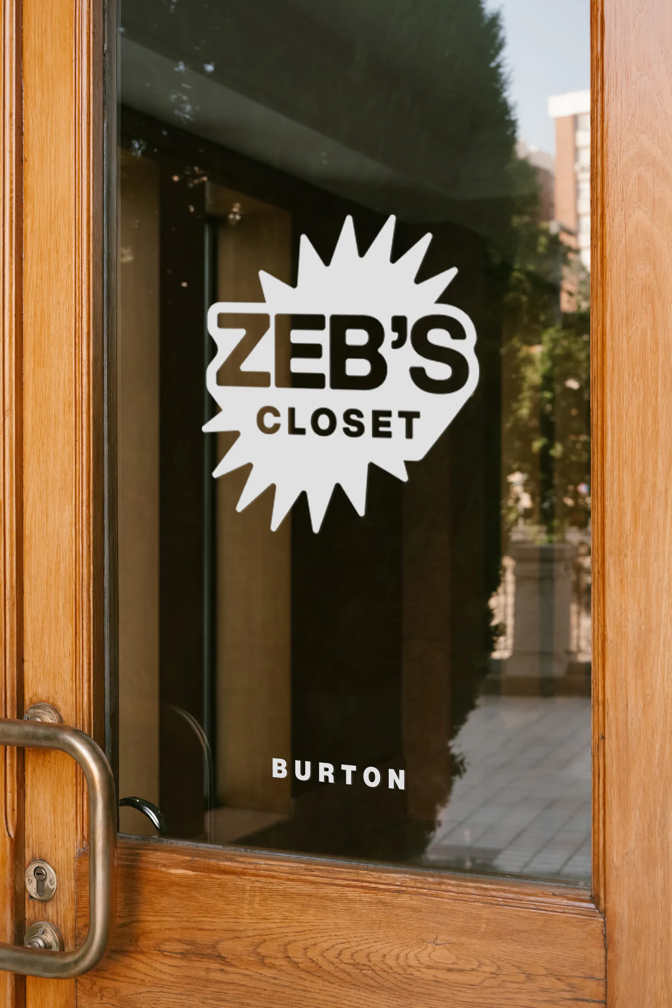 Burton : Zeb's Closet