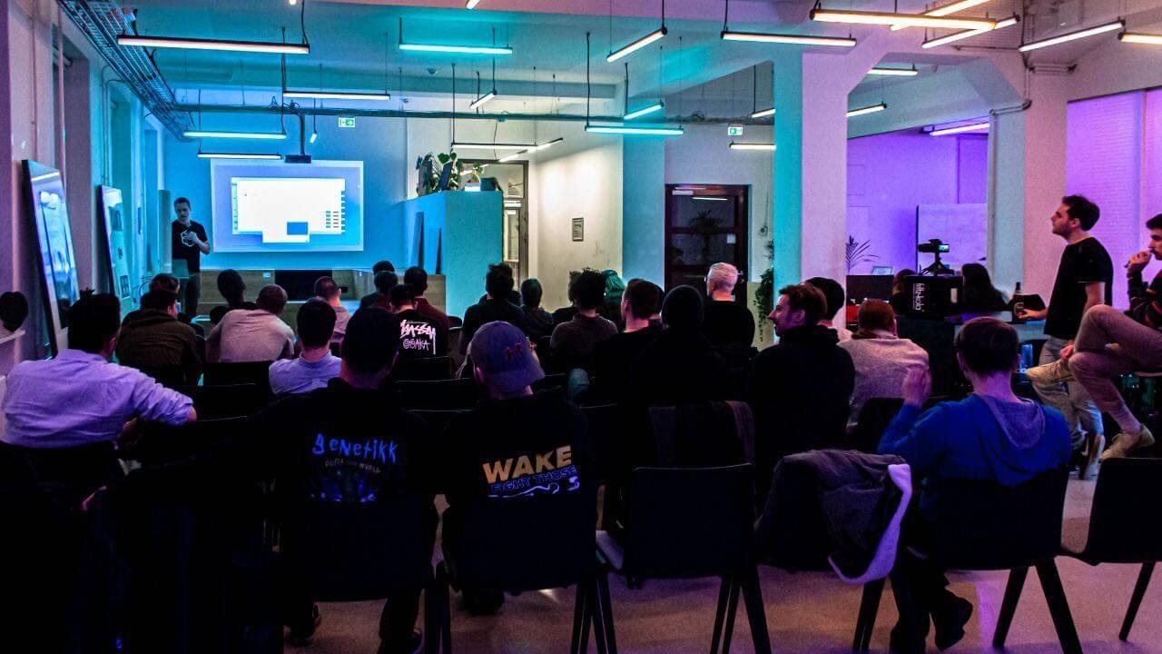 A Berlin meetup that featured several Chainlink Node Operators: stake.fish, Certus One, Chainlayer, Secure Data Links, and Honeycomb.market