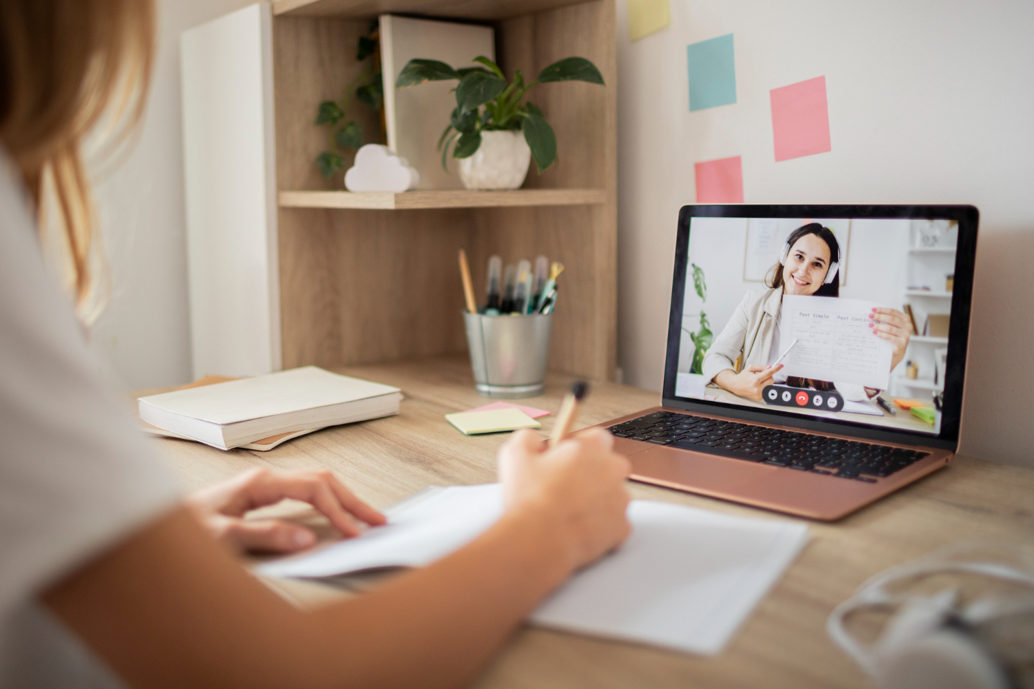 Teaching online made simple with easy tools and step-by-step guidance