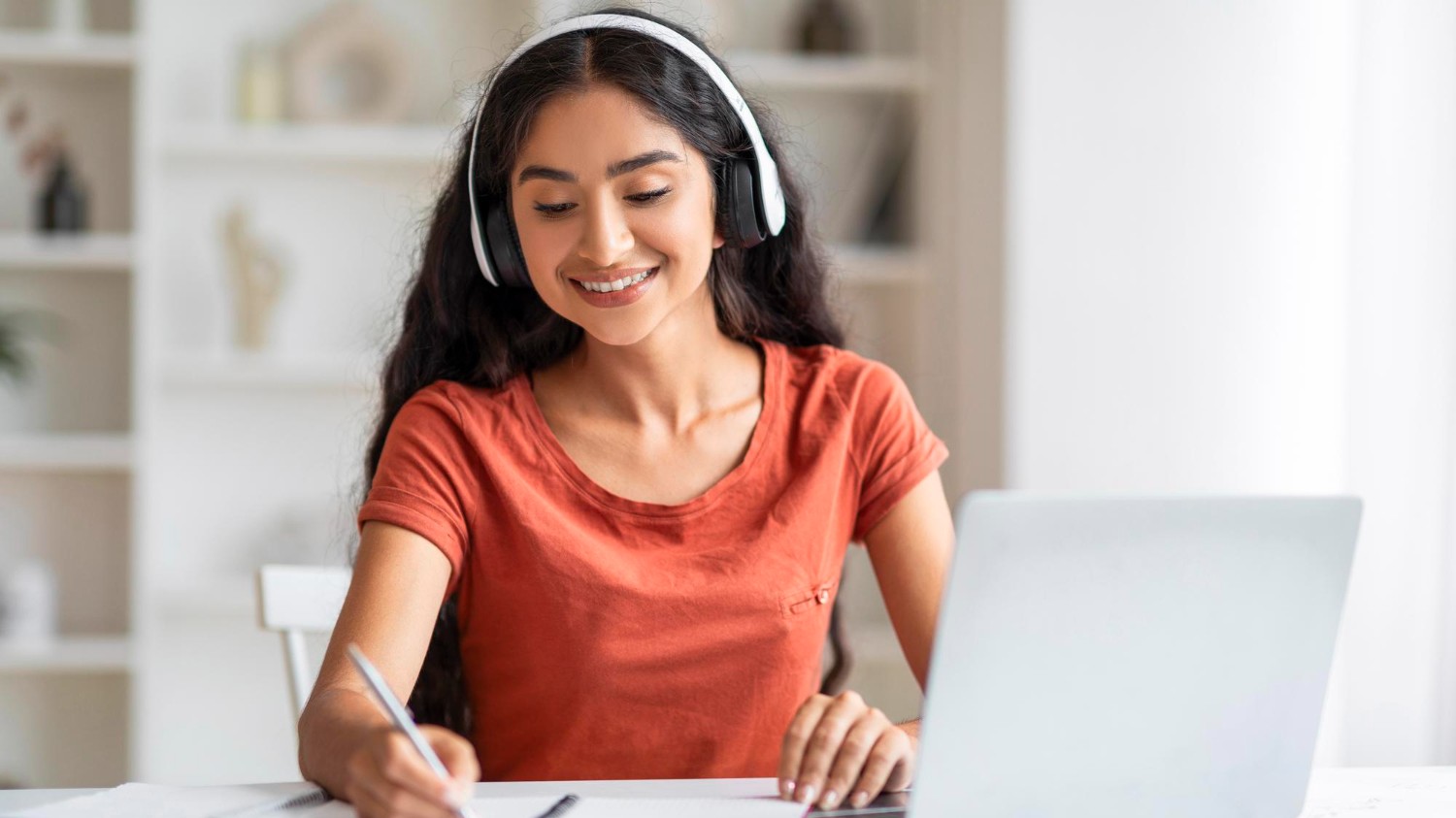 How to Create an Online Course for Free