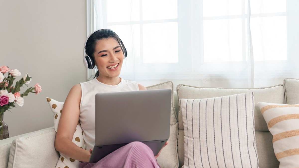 Where to Sell Digital Products In 2025 (Complete Guide)