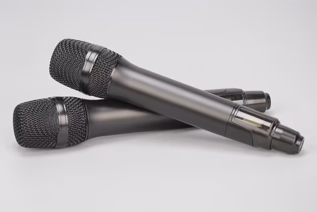 microphones symbolizing how image text highlights the features and benefits on product detail pages