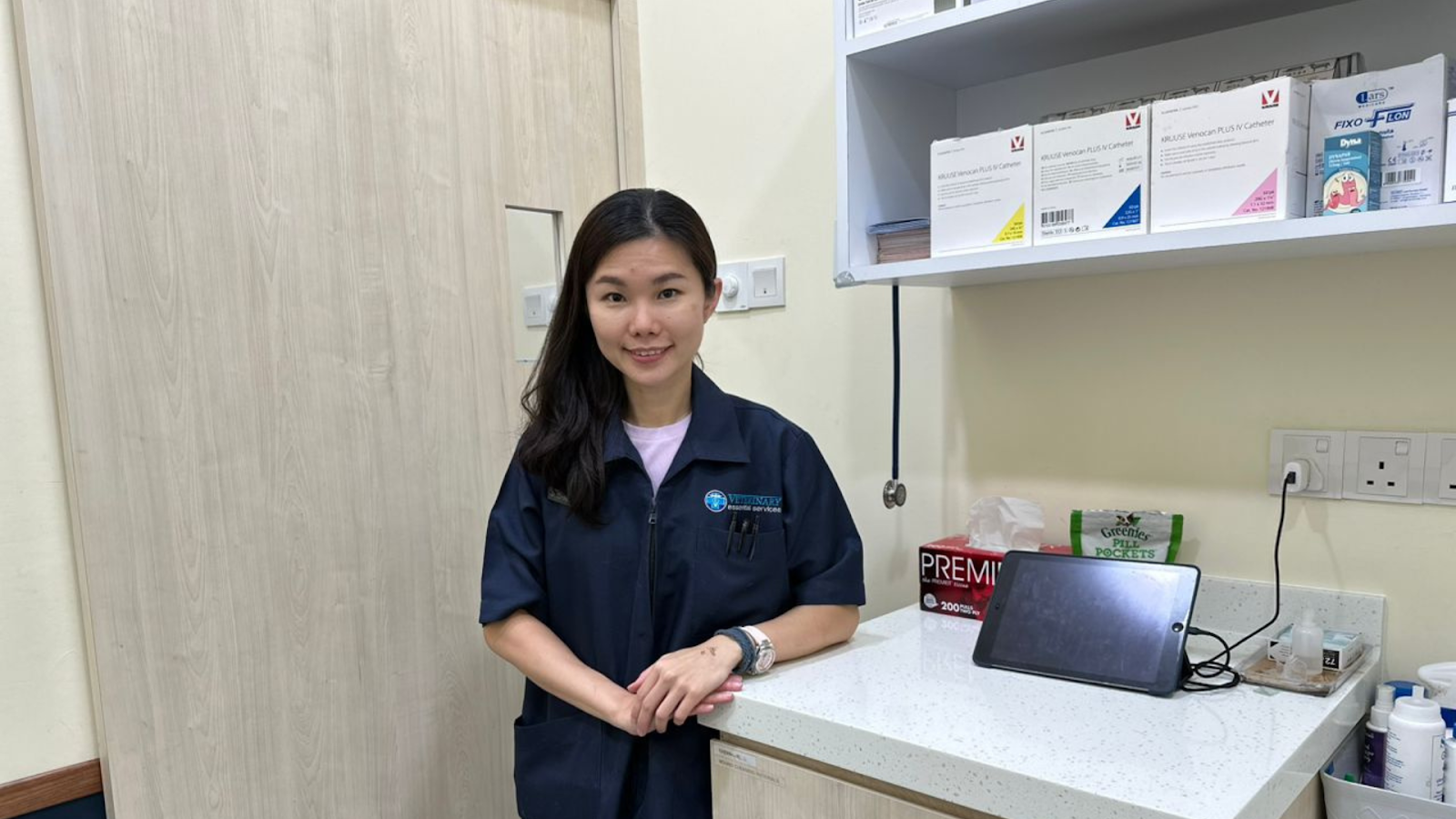 Dr Foo/Sandra from Vet Essential Services