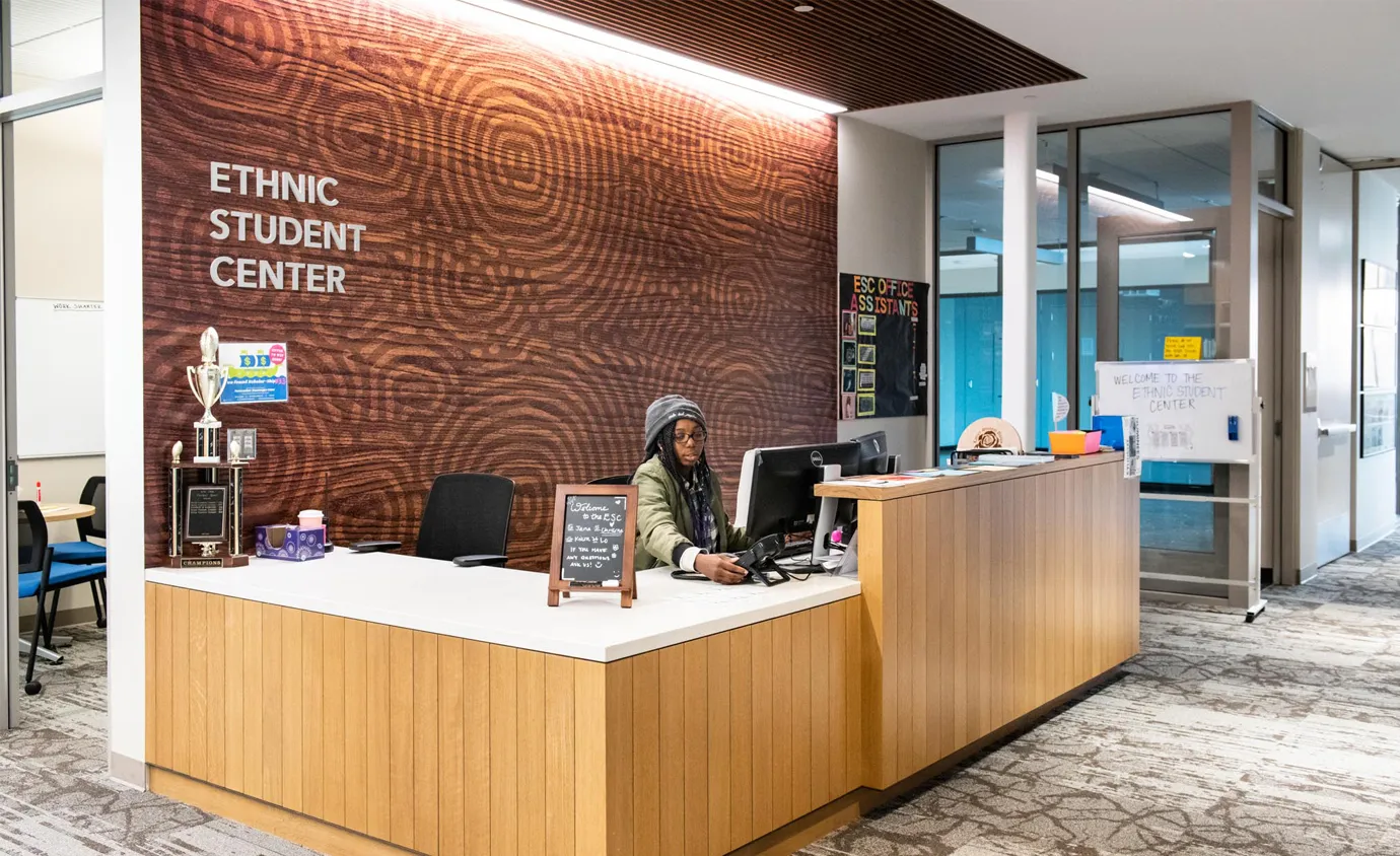 reception desk displays created by Infinity Images