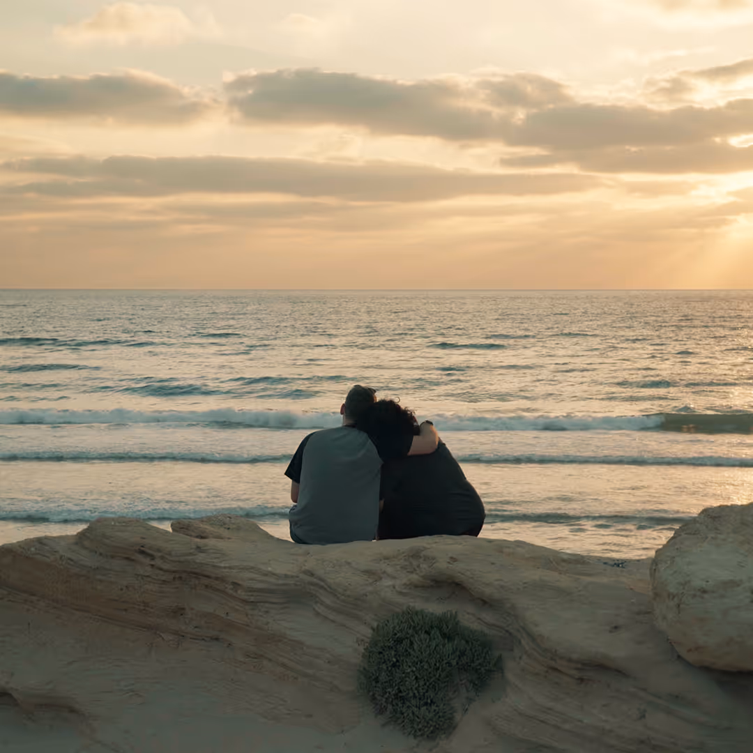 ארץ החופש תום פלג