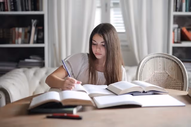 Como devo me organizar caso tenha atrasado minhas atividades de estudo?