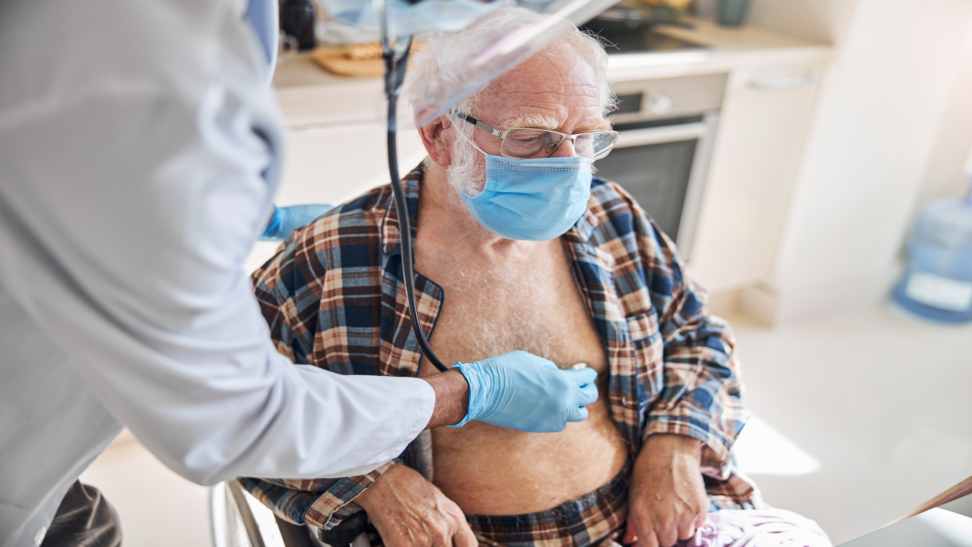 O pneumologista atende diversas faixas etárias. Foto: Reprodução/Envato