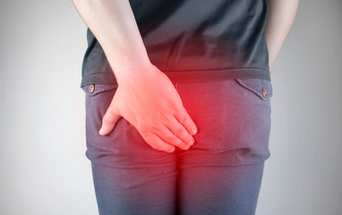 Os coloproctologistas cuidam de doenças como hemorroidas e a doença de Crohn. Foto: Reprodução/ Adobe Stock