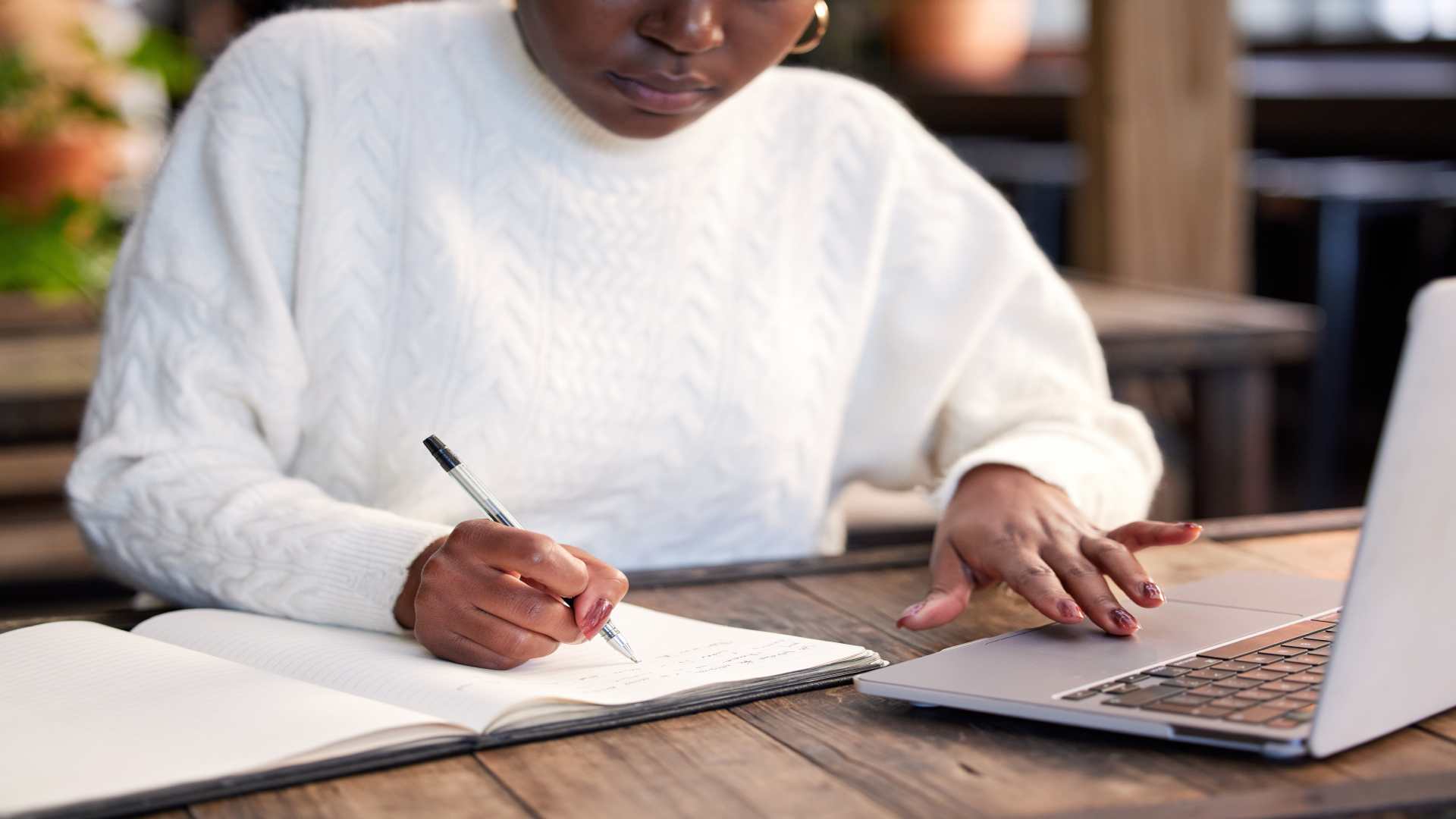 Estabelecer metas diárias e recompensas para manter a motivação durante os estudos para a residência médica é uma ótima opção. Foto: Reprodução/Envato