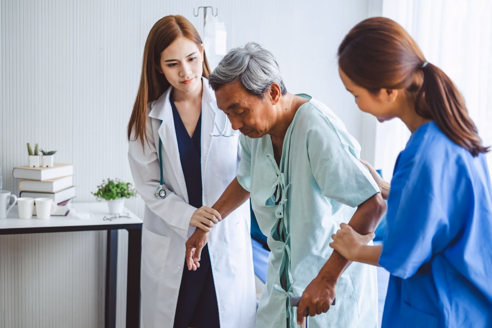 Residentes têm a maior parte da sua carga horária de estudo prático, atendendo pacientes. Foto: Reprodução/Adobe Stock