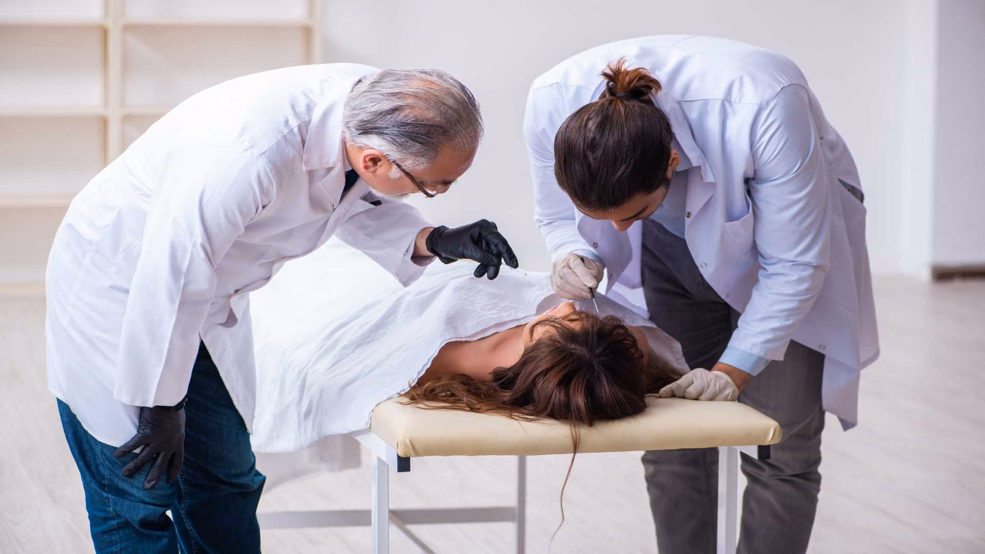 Interpretar o trauma sofrido e a intensidade fazem parte do escopo da residência médica em Medicina Legal e Perícia Médica. Foto: Reprodução/ShutterStock