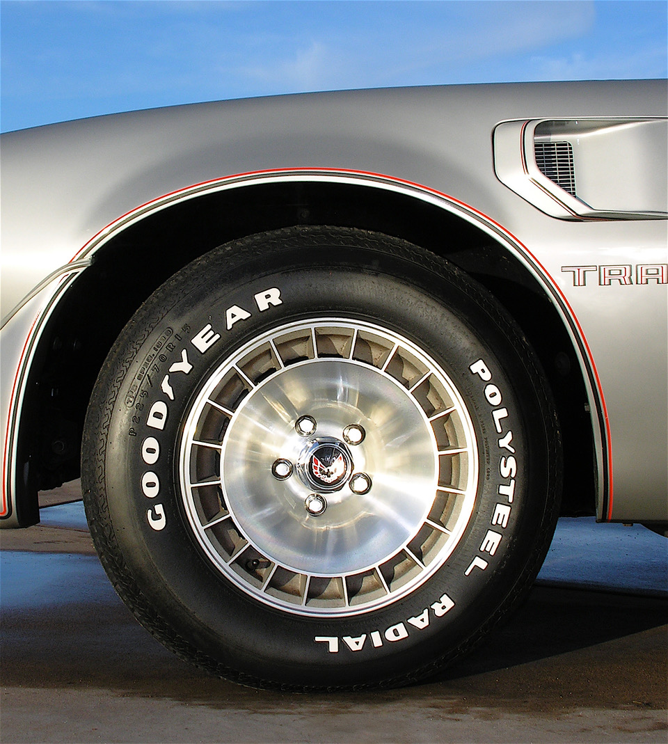 Trans Am “Turbo Flow” cast aluminum wheel 