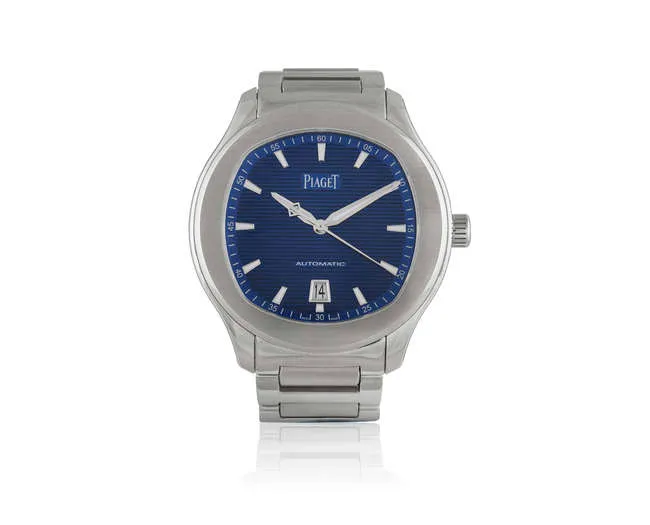 A STAINLESS STEEL 'POLO' AUTOMATIC CALENDAR BRACELET WATCH, BY PIAGET, 2022
