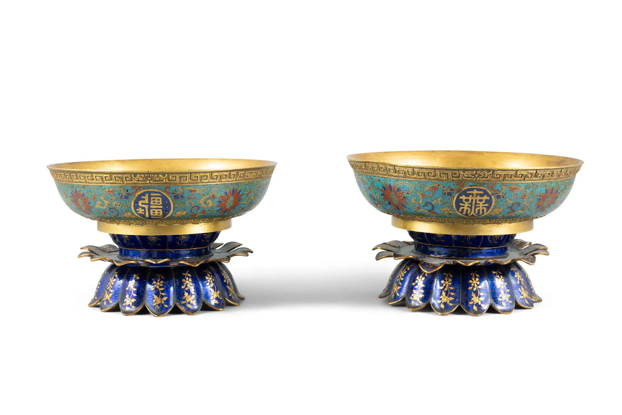 A PAIR OF GILT-BRONZE AND CLOISONNÉ ENAMEL 'WAN SHOU WU JIANG' BOWLS