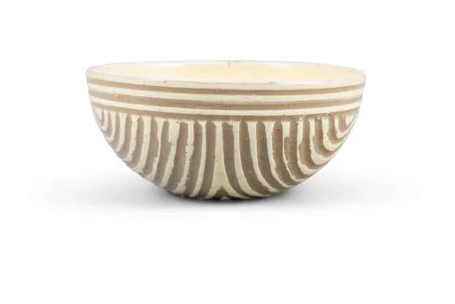A FINELY CARVED HENAN DENGFENG KILIN BOWL