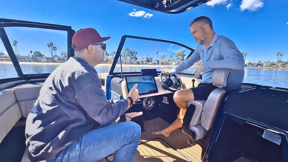 Arc Boats showcasing Savvy Navvy on their helm display