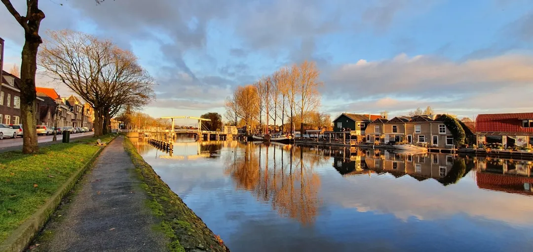 Weesp to Den Haag
