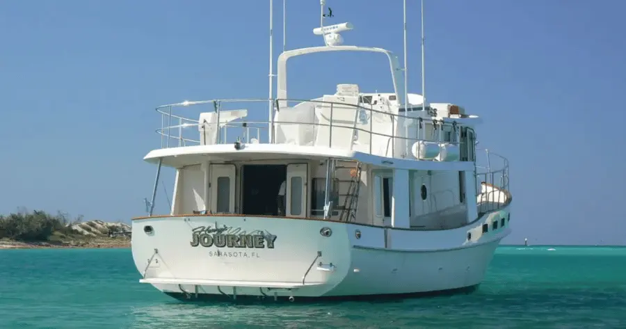 How I Learned to Love Single-Handed Cruising