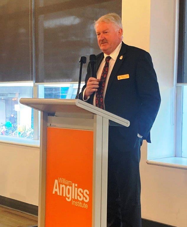 Two ANZ Retired Officers Club Victoria Members smiling at camera