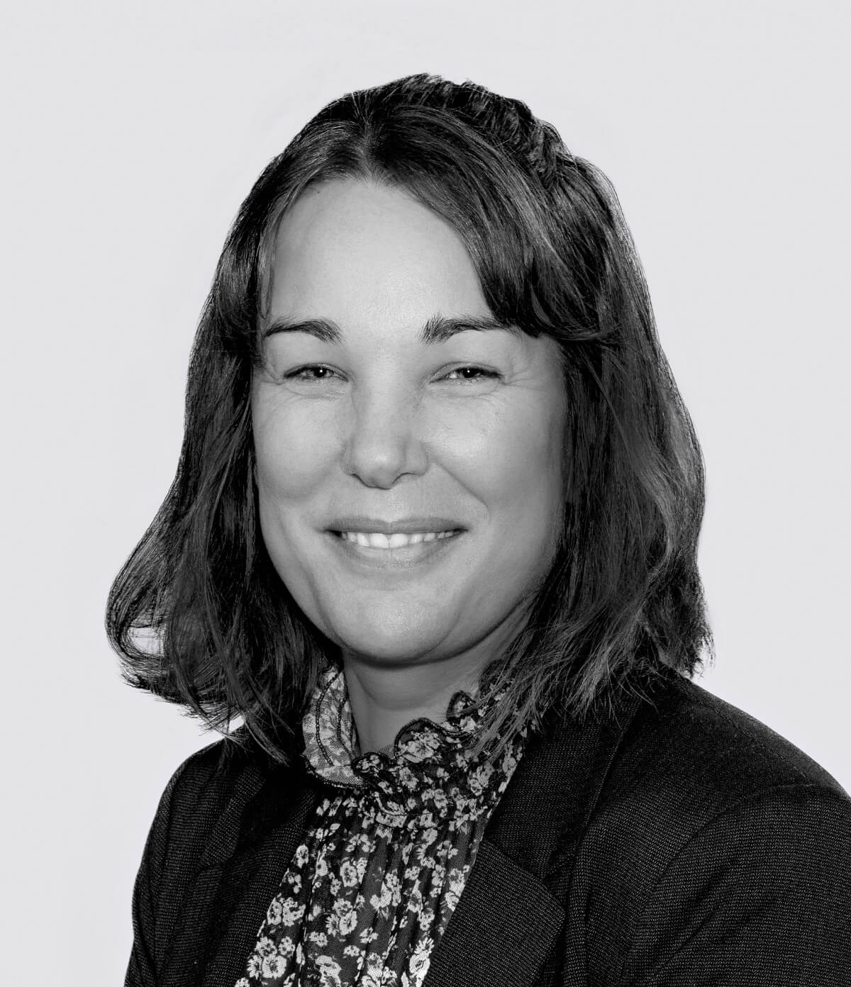 Headshot of Heather MacArthur