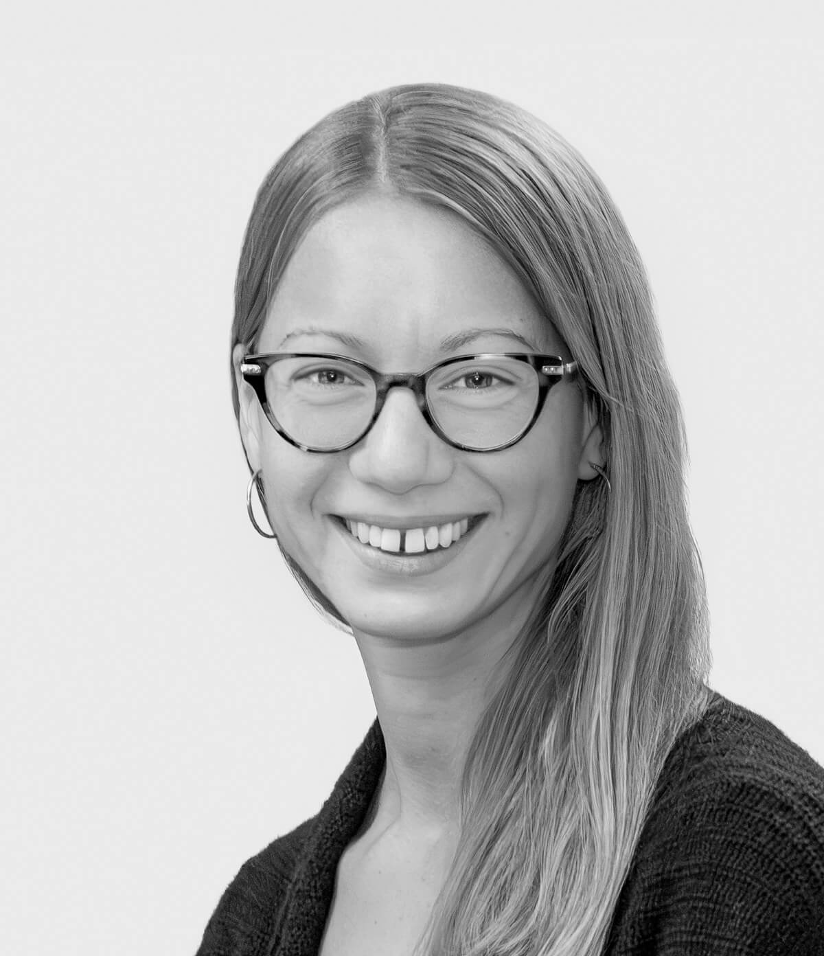 Headshot of Jessica Schmidt