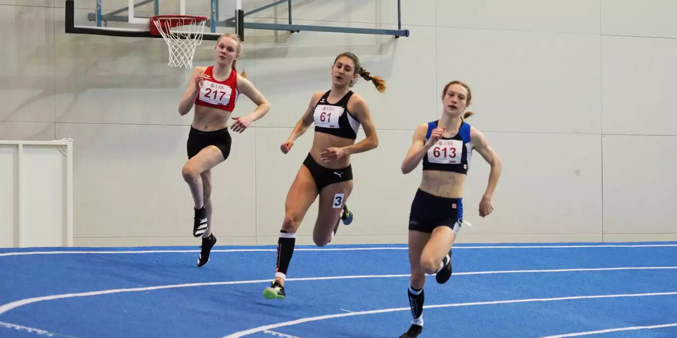 Valentina Rosamilia, Schweizer Hallenmeisterin über 400 m und 1000 m am selben Tag!