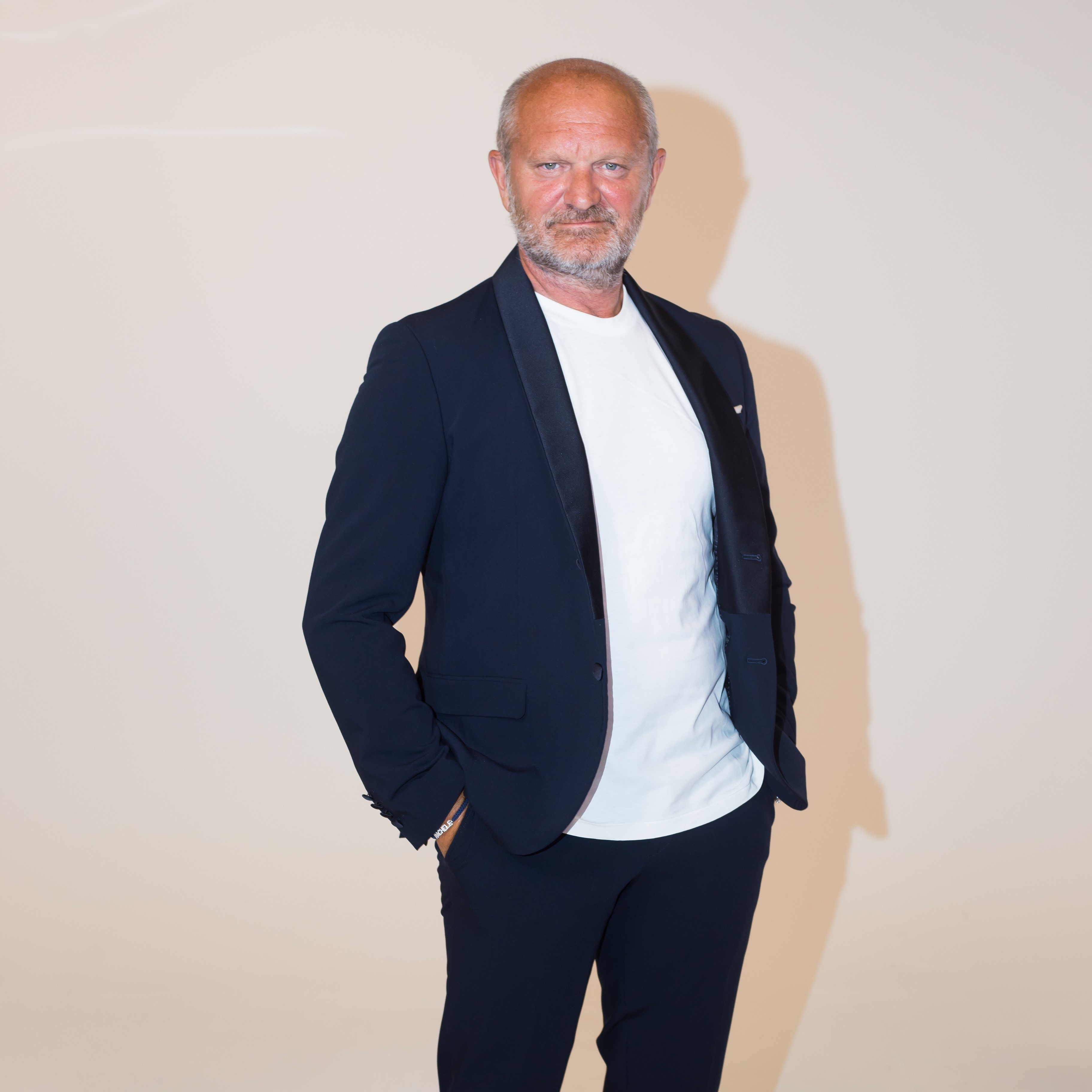 Andrea Pucci porta in Svizzera “30 anni… e non sentirli”
