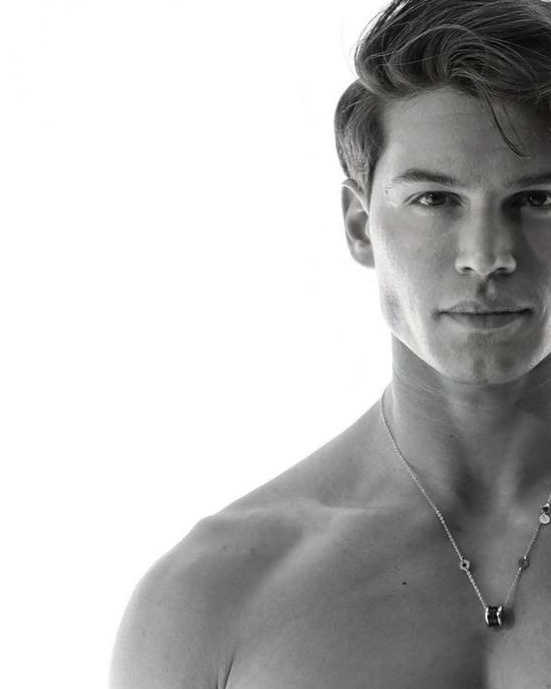 Antonio Medugno a Zurigo 28.02.2026 Amalfi party Five Hotel Penthouse