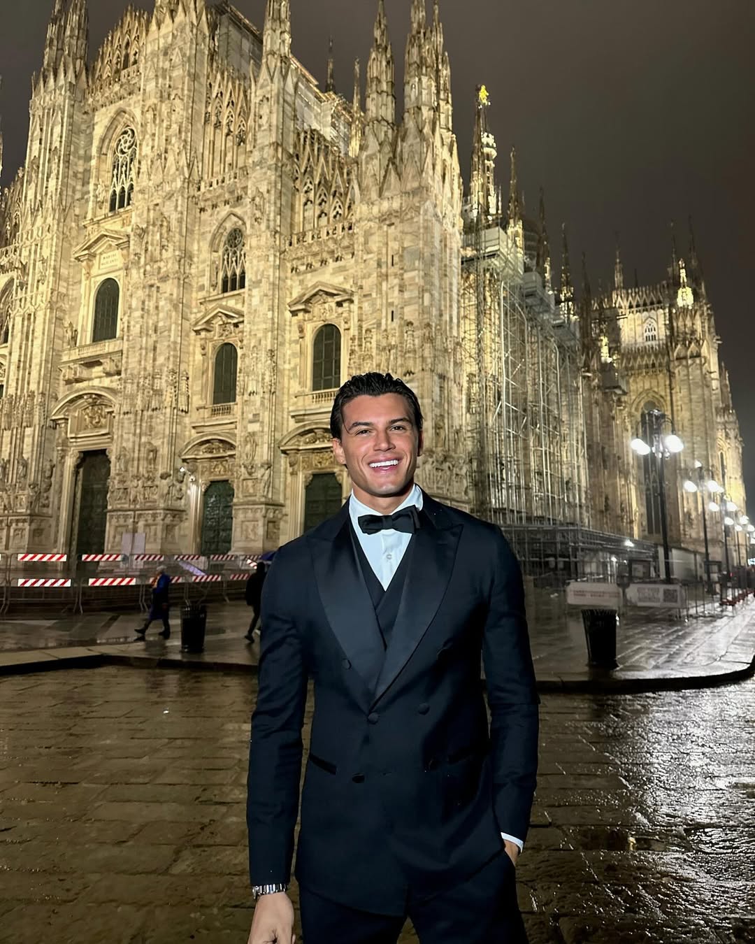 Antonio Medugno arriva a Zurigo alla festa AMALFI al Penthouse Five Hotel