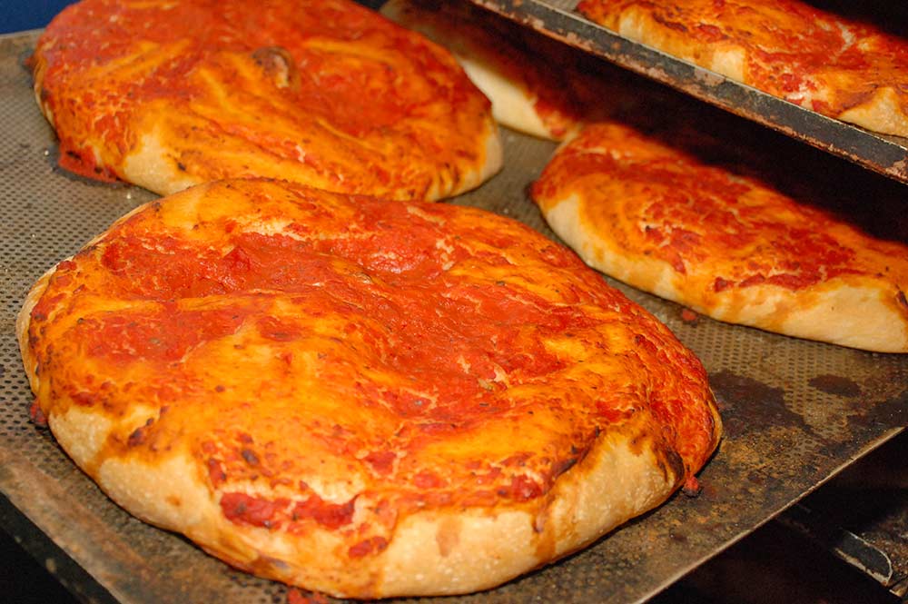 Bäckerei Fenuta in Zürich-Dietikon backt Brot, Focaccia und italienische Pizza nach der Tradition