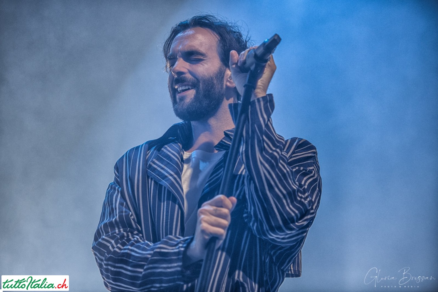 Marco Mengoni sul palco della Samsung Hall di Zurigo, 13 dicembre 2019
