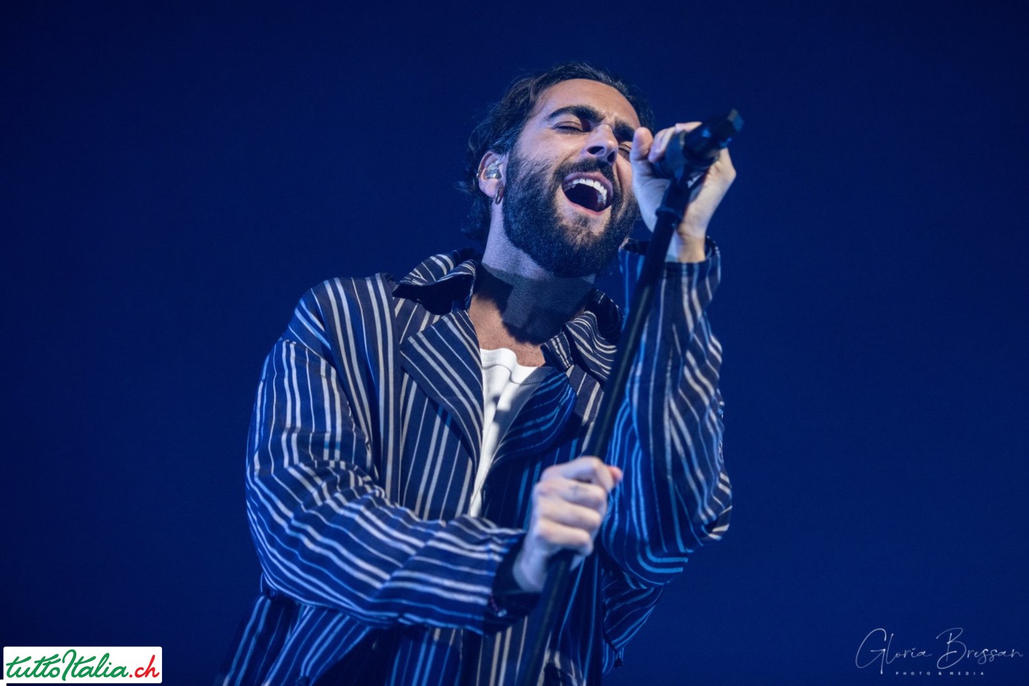 Marco Mengoni sul palco della Samsung Hall di Zurigo, 13 dicembre 2019