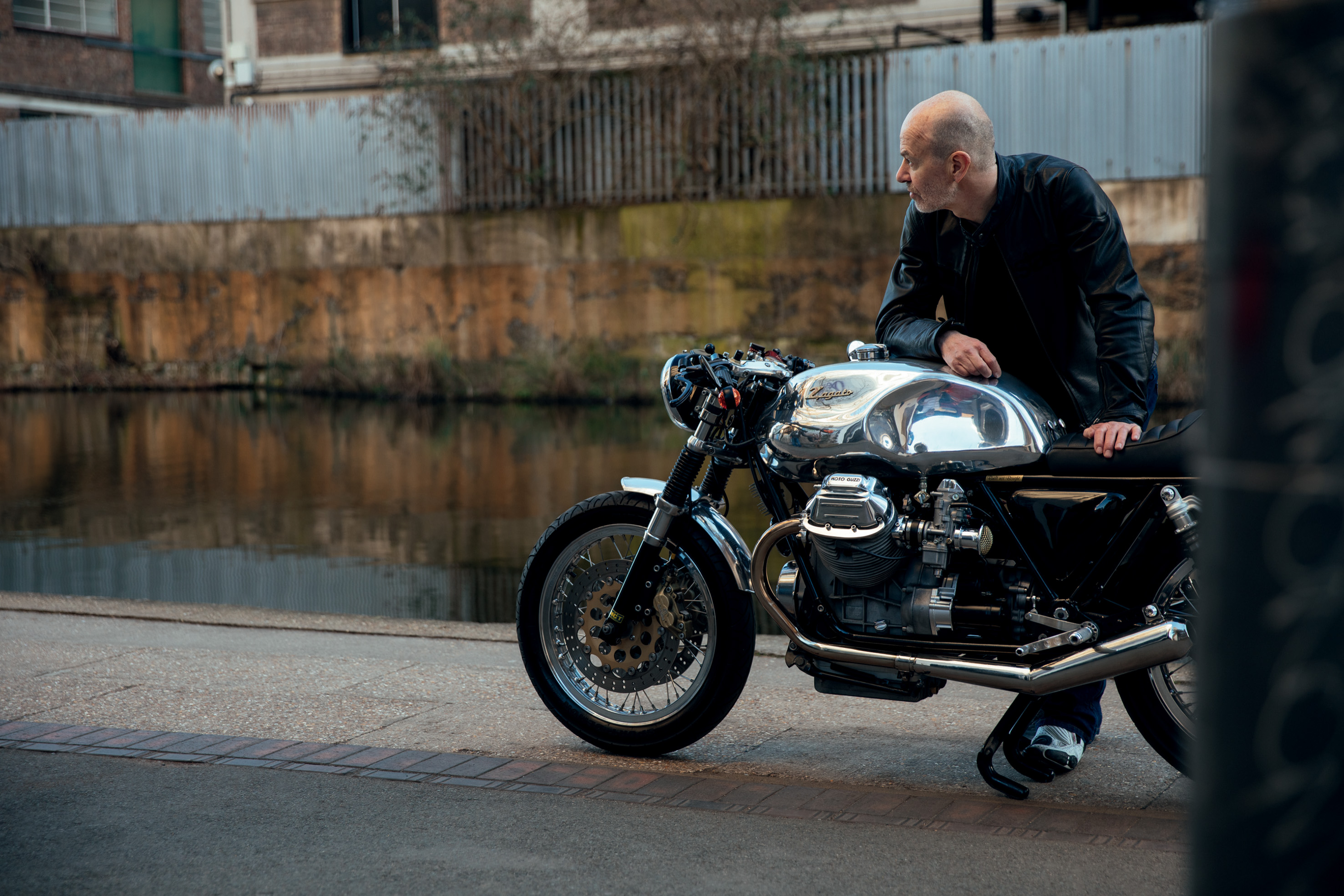 Moto Guzzi festeggia 100 anni, scopri il libro dell’anniversario Tuttoitalia