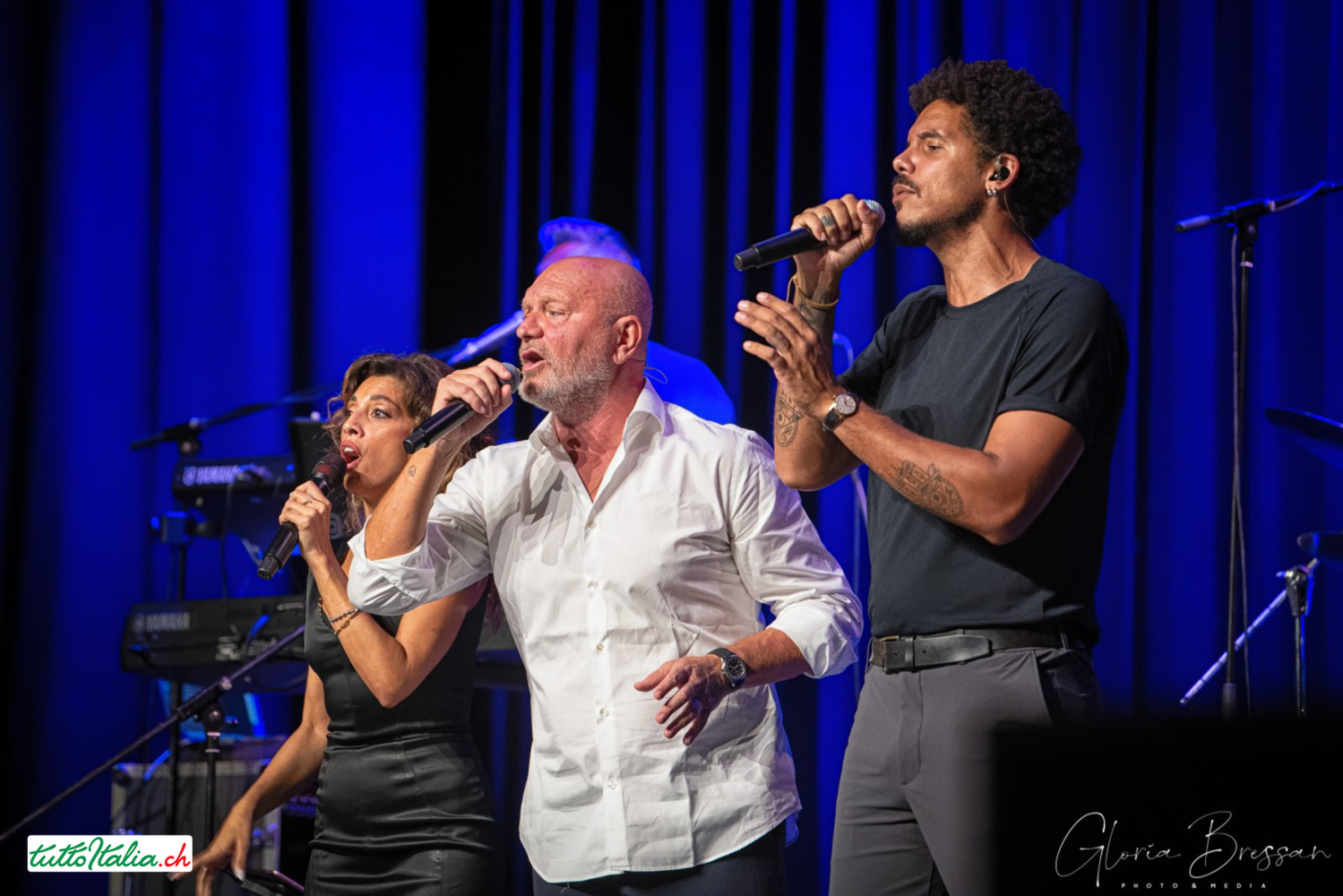 Andrea Pucci wins over Zurich with “30 anni… e non sentirli”, see the photos