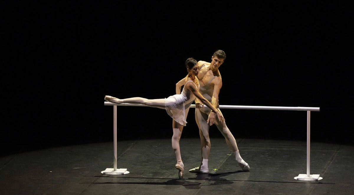 Roberto Bolle and Friends arrive au Theater 11 de Zurich