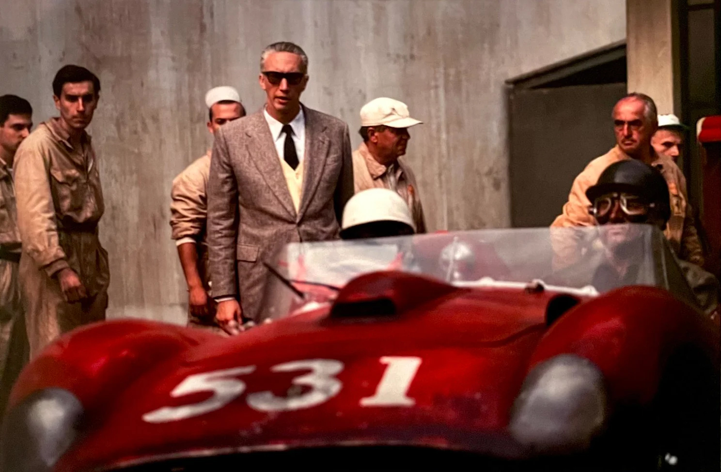 Sur grand écran la magnifique biographie d'un homme devenu une légende : Enzo Ferrari