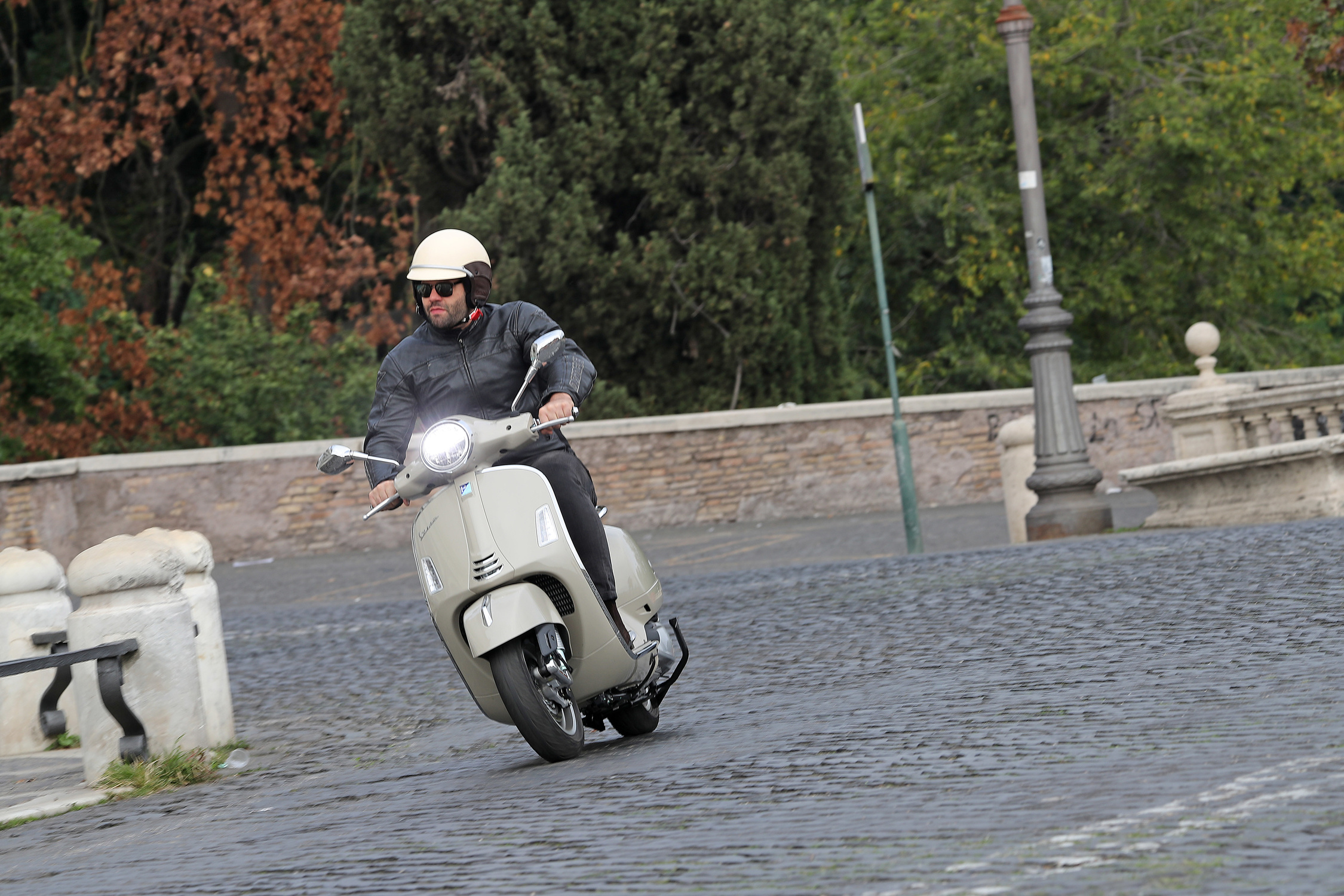Vespa GTS test-drive a Roma con Tuttoitalia