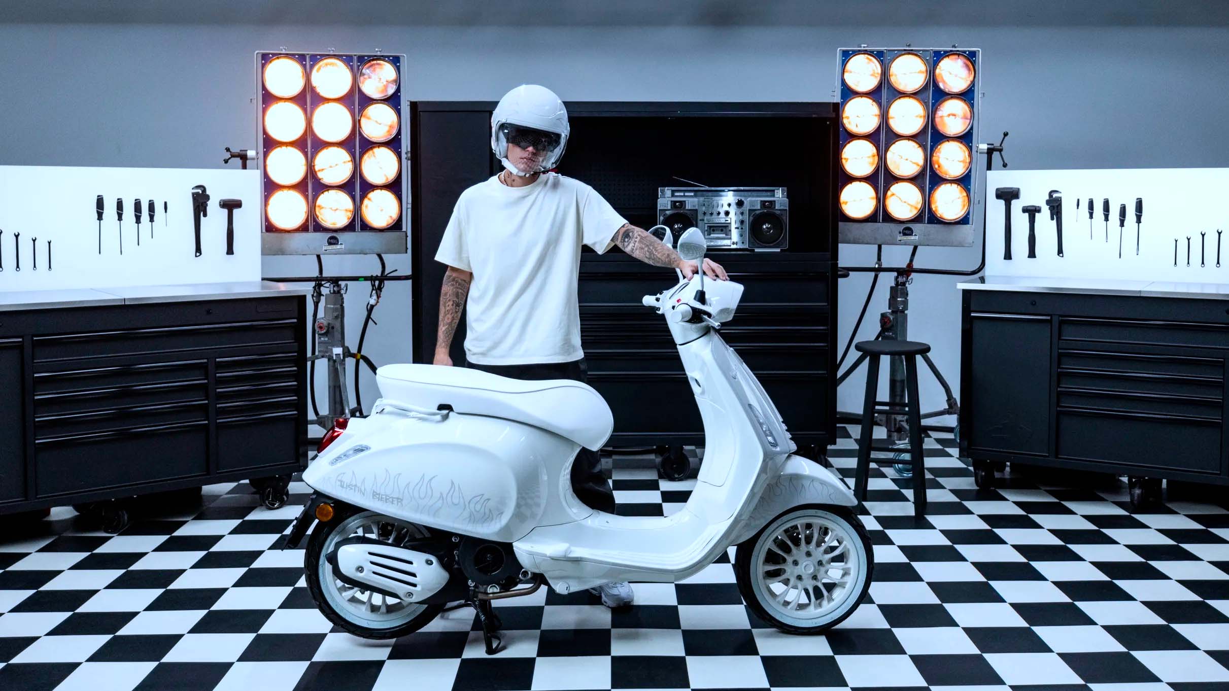 Justin Bieber x Vespa Tuttoitalia