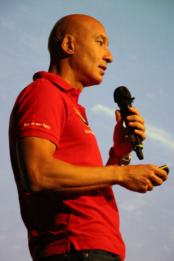Luca Parmitano Il pianeta che cambia Norberto Cioffi Tuttoitalia