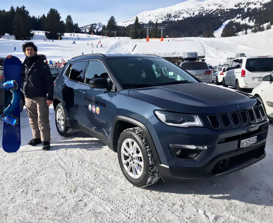 Test-Drive con la nuova Jeep Compass 4xe ibrida sulle piste di Davos - City Garage Wettingen e Tuttoitalia