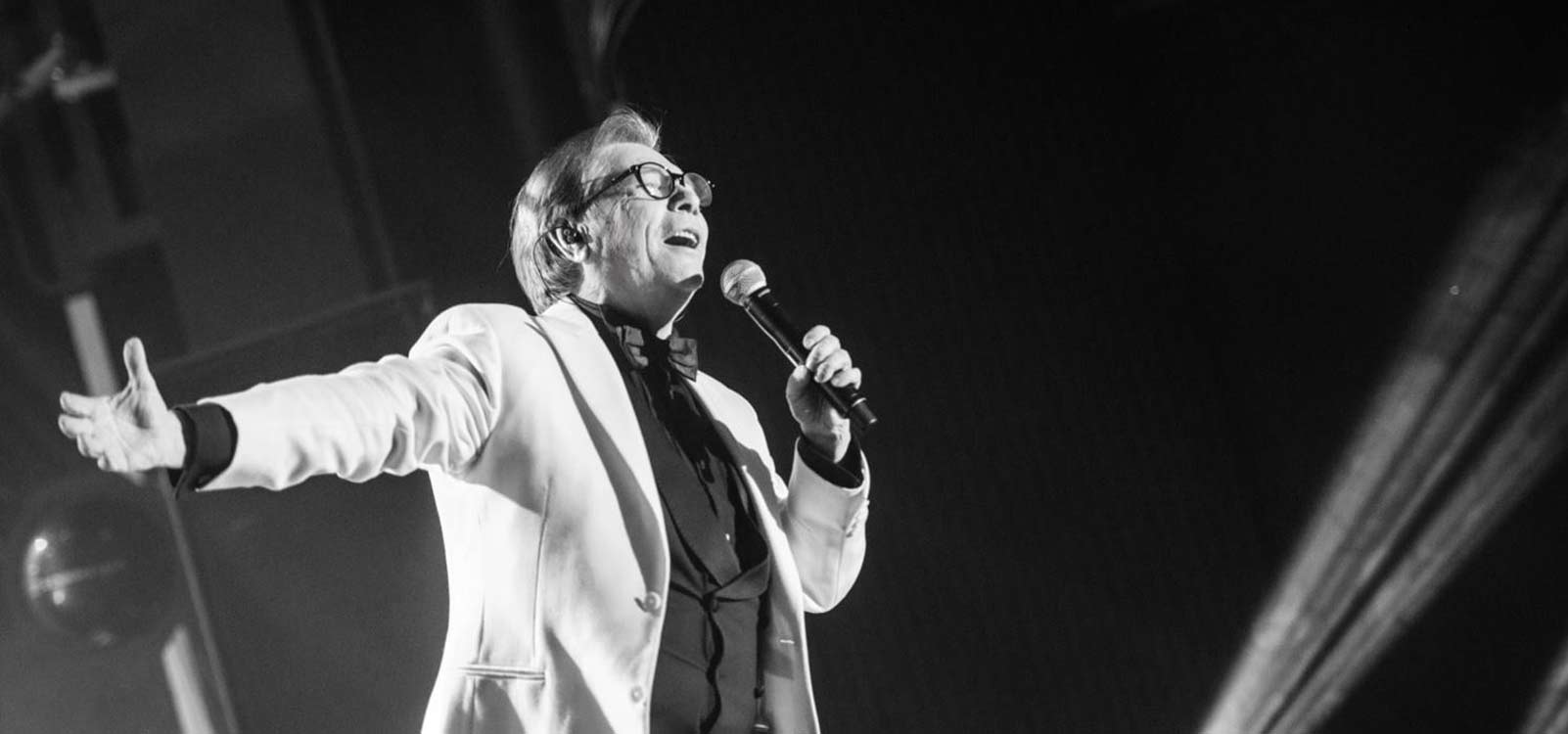 Nino D'Angelo « J'ai Naples dans les veines et Naples m'a dans les veines ». Concert à Zurich 2018