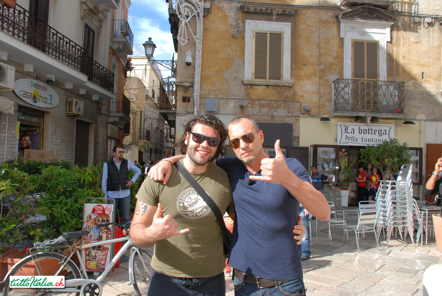 Un weekend a Bari con la musica di Biagio Antonacci con Tuttoitalia e Helvetic Airways